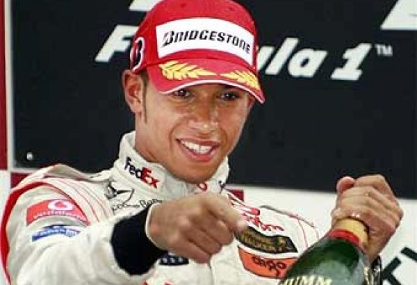 Хэмилтон финишировал в Гран-при "Формулы-1"