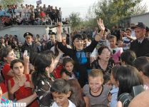 Народная артистка Назпери Досталиева помогла пострадавшим от стихийного бедствия