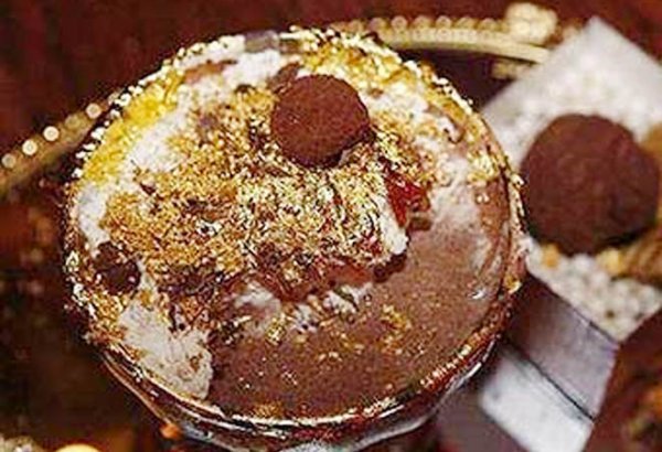 В Баку выявлено производство некачественных кондитерских изделий