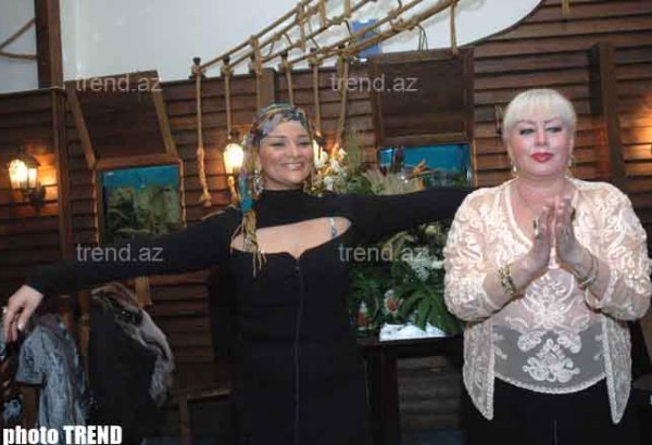 Народная артистка Азербайджана Ильхама Гулиева "помиловала" певицу Хумар Гадимову