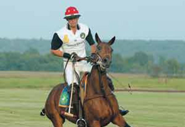 В Туркменистане стартовал весенний сезон скачек