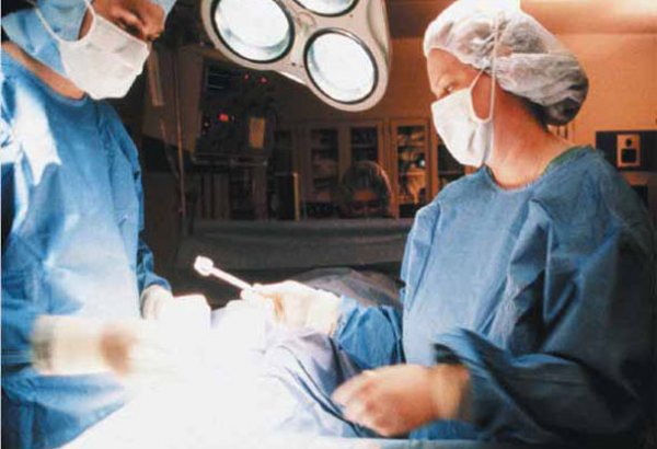 Женщина с подозрением на лихорадку Эбола госпитализирована в Берлине