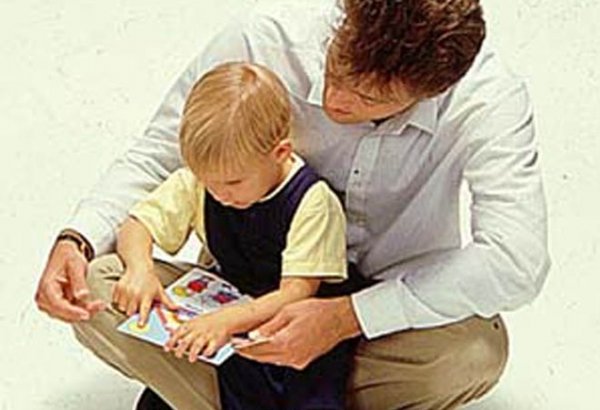 Сокращается число фактов усыновлений детей в Казахстане и России иностранцами