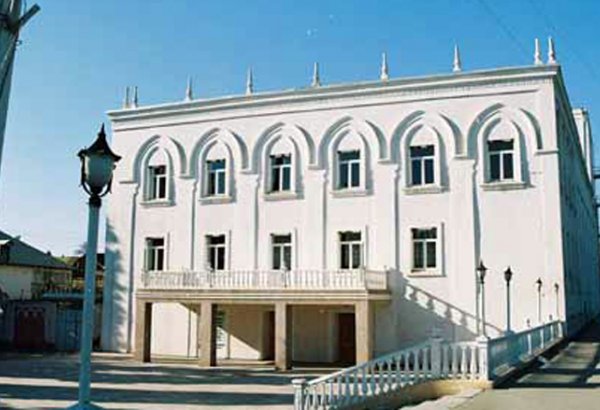 Встреча Джамиля Гасанлы с избирателями в Гяндже была прервана