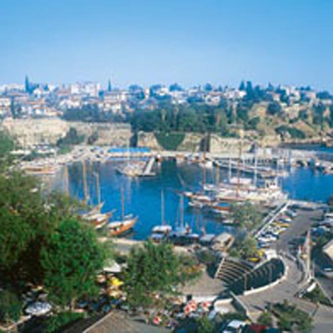 Перспективы сотрудничества Турции и Туркмении обсудят в Анталье президенты двух стран