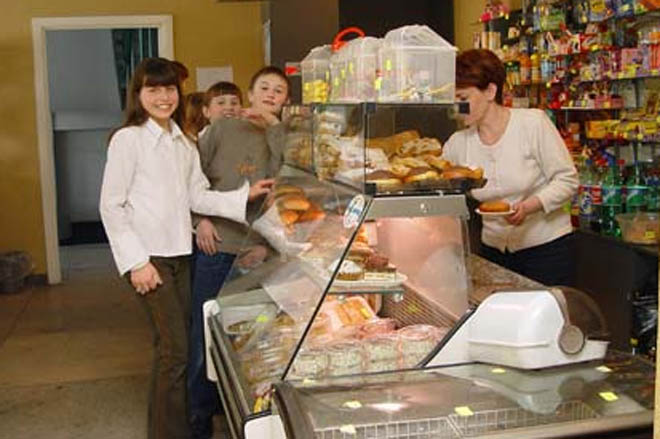 Независимости школьных буфетов пришел конец