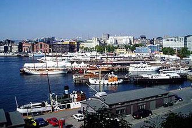 Названы самые дорогие города мира