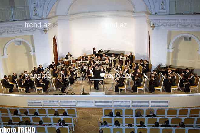 Не каждый наберется смелости дать "живой" концерт в филармонии – композитор и певец Нурлан Азизбейли