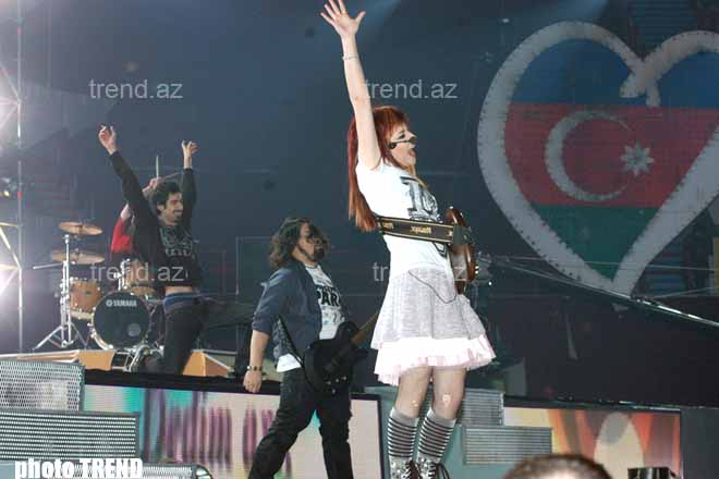 Шоу азербайджанской рок-группы Unformal в отборочном туре на конкурс "Евровидение" (видео)