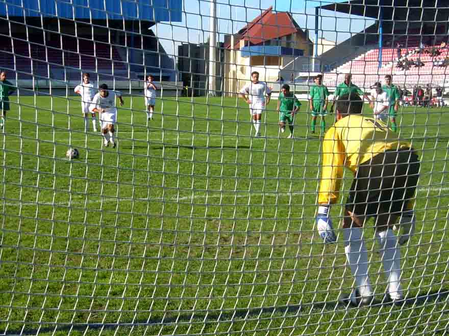 Врачи пока не определили причины смерти 17-летнего армянского футболиста во время тренировки