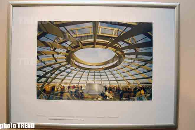 В Баку открылась выставка "Виды Берлина"