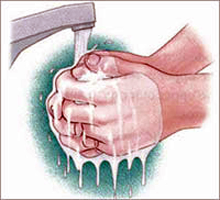 Мужчины стали реже мыть руки