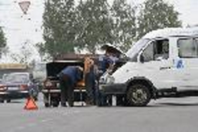 Неизвестная женщина сбила полковника полиции