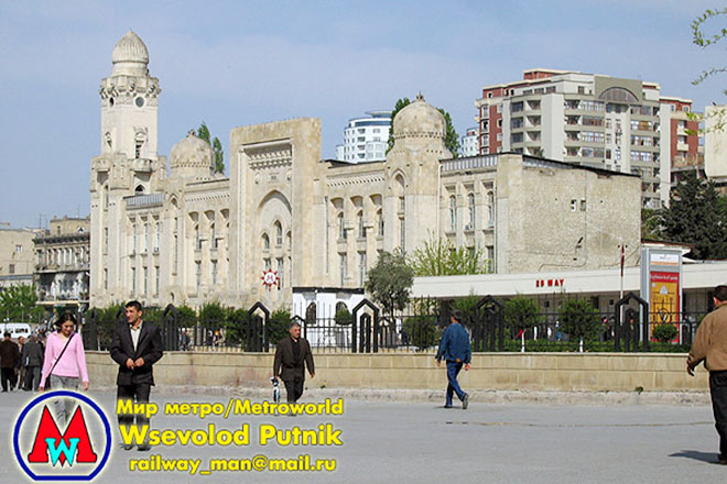 На станции метpо "28 мая" постpоят втоpой выход