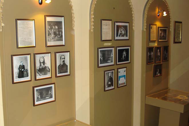 В Тбилиси была презентована книга азербайджанского писателя Нурхафиза Гусейинли