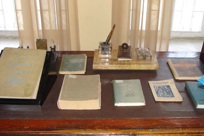 В Тбилиси была презентована книга азербайджанского писателя Нурхафиза Гусейинли