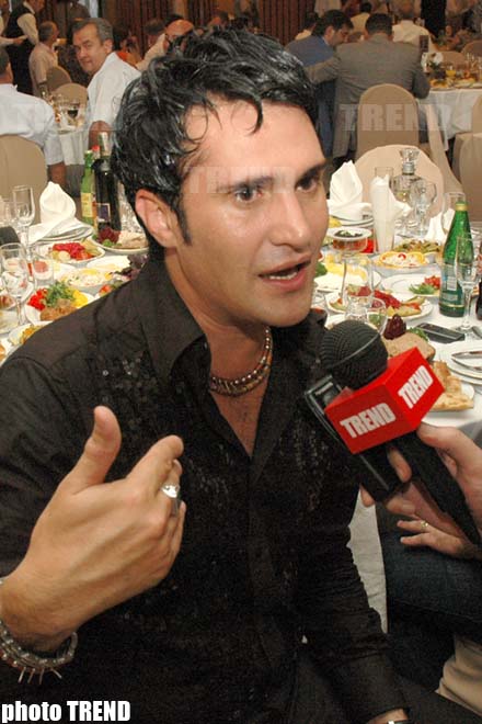 Азербайджанский дракон признал "Короля свадеб" певцом номер один