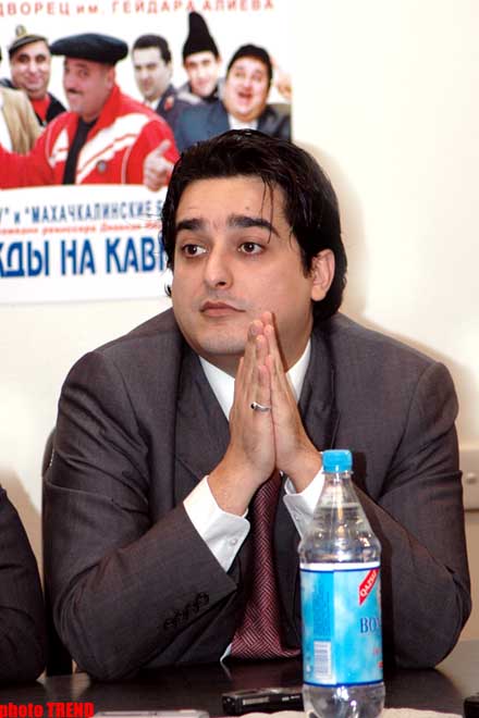 Ноу-хау по-азербайджански, или Пресс-конференция "два в одном"