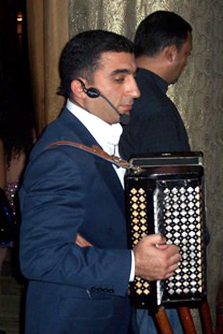 Рафаэль и Джошгун подготовили пять новых номеров