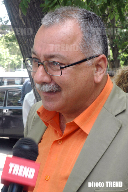 Известному азербайджанскому композитору Сардару Фараджеву заказал музыку американский дирижер