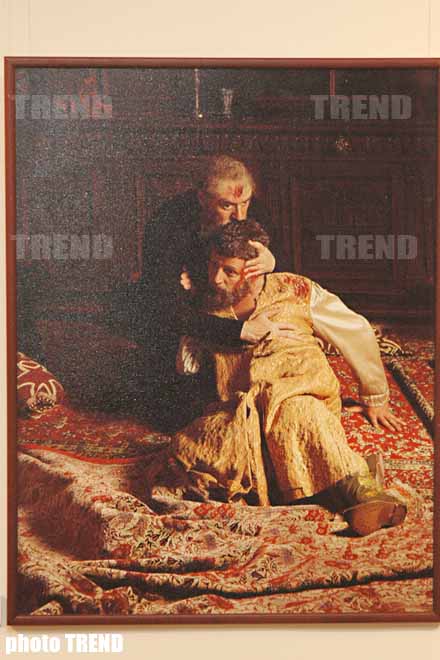 Дмитрий Нагиев в роли Ивана Грозного, танцы живота и автографы на фотовыставке Екатерины Рождественской