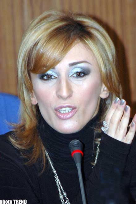 В нашей профессии каждый пробивается, как может – азербайджанский клипмейкер    Ульвия       Кенуль