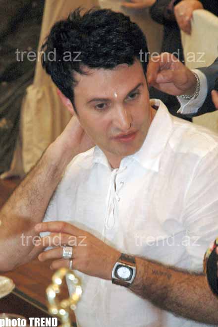 Певица Хатун и стилист Балаш превратили свадьбу своего брата в фестиваль (видео+фотосессия)