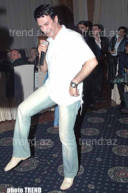 Певица Хатун и стилист Балаш превратили свадьбу своего брата в фестиваль (видео+фотосессия)