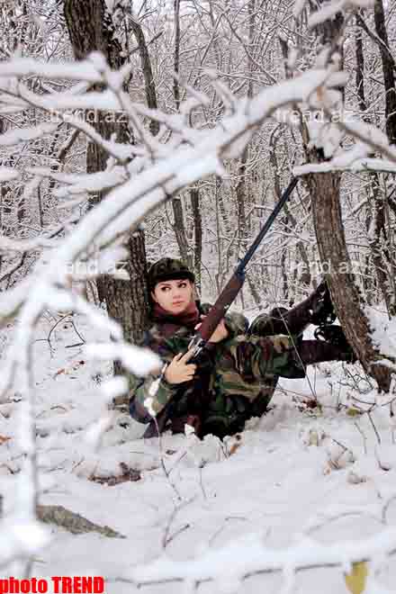 Певица Хураман Шушалы разорена? (зимняя фотосессия)