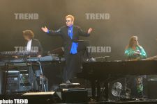 "Курс Элтона Джона" упал ниже курса доллара