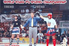 Это он, это он наш трехкратный чемпион!