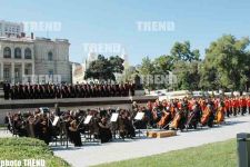 По случаю Дня музыки в Парке фонтанов прошел концерт