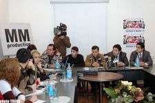 Ноу-хау по-азербайджански, или Пресс-конференция "два в одном"