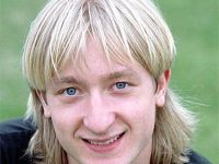 Рейтинг российских "звезд", заработавших на рекламе (фотосессия)