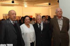 Дмитрий Нагиев в роли Ивана Грозного, танцы живота и автографы на фотовыставке Екатерины Рождественской