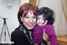 Певица Лала Мамедова день рождения годовалой дочери отметила роскошным банкетом