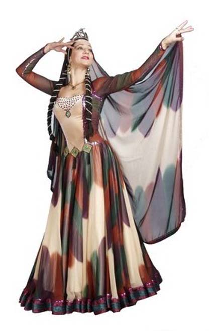 Народная артистка Азербайджана Тарана Мурадова недовольна уровнем исполнения национальных танцев на свадьбах