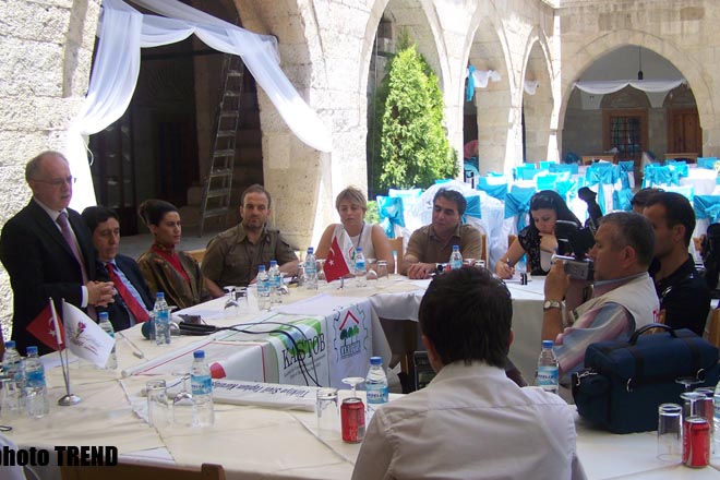 Кавказская Исламская армия певицы Азерин  (фотосессия)