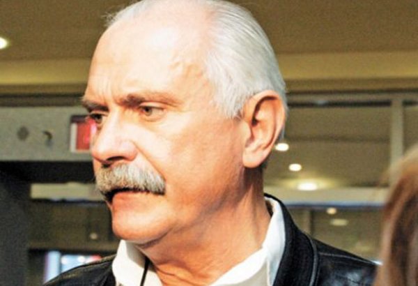 Известный российский режиссер попал в больницу