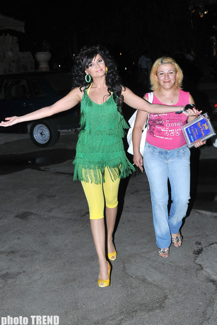 Азербайджанские певцы удостоились дурацких титулов (фотосессия)