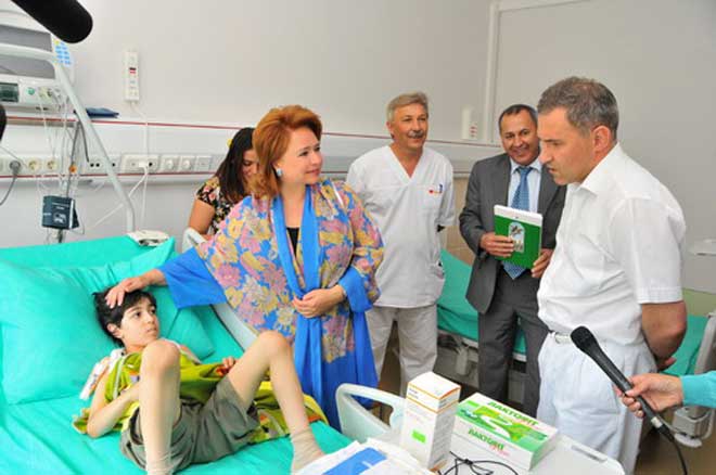 Омбудсманы Украины и Азербайджана  спасли жизнь 9-летнего Алика Эйвазова