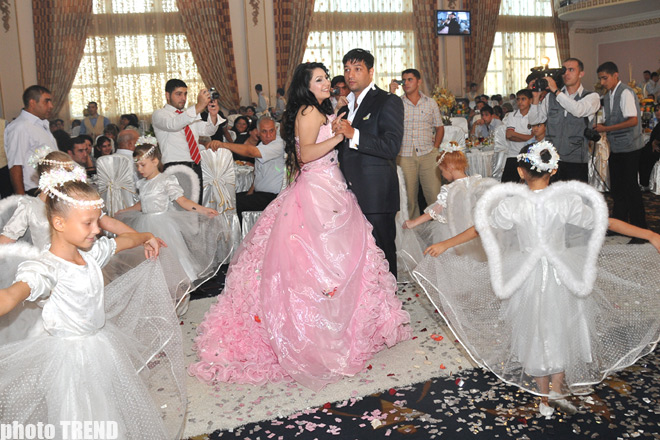 "Первая часть марлезонского балета" азербайджанской  свадебной церемонии Айгюн Шюкуровой и  Кянана ММ (фотосессия+видео)