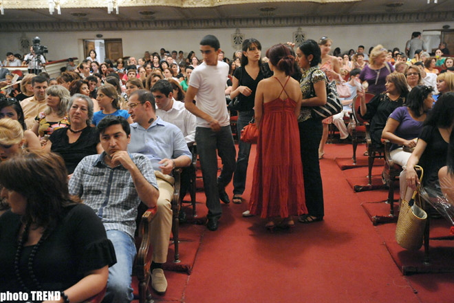 В Мардакяны российский актер Сергей Безруков не переедет ради бакинцев (video)