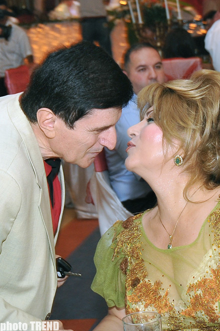 Свадьба сына заслуженной артистки Азербайджана Метанет Искендерли превратилась в заседание Милли Меджлиса (фотосессия и видео )