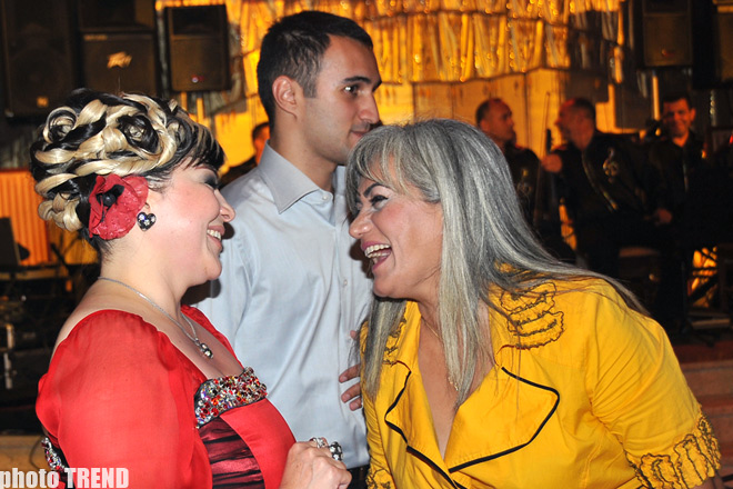 Свадьба сына заслуженной артистки Азербайджана Метанет Искендерли превратилась в заседание Милли Меджлиса (фотосессия и видео )