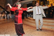 Свадьба сына заслуженной артистки Азербайджана Метанет Искендерли превратилась в заседание Милли Меджлиса (фотосессия и видео )