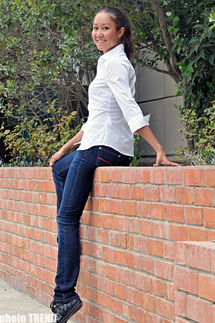 Азербайджанские гимнастки Алия Гараева и Динара Гиматова любят кататься с водяных горок (видео-фотосессия)