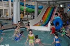 Воспитанники детских домов Азербайджана сядут в депутатское кресло (фотосессия)