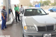 Победителю конкурса Trend Life азербайджанский актер Бахрам Багирзаде залил полный бак бензина (фотосессия)