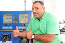 Победителю конкурса Trend Life азербайджанский актер Бахрам Багирзаде залил полный бак бензина (фотосессия)